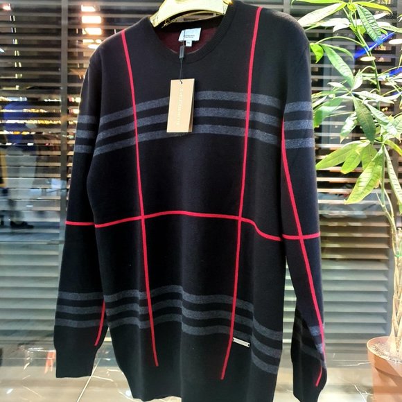 New Season Burberry Sweater - Picture 1 of 1